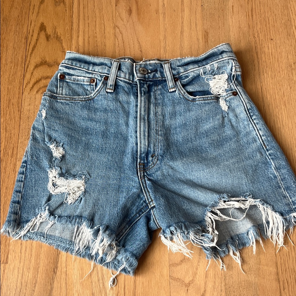 Abercrombie & Fitch High Rise Mom Short
